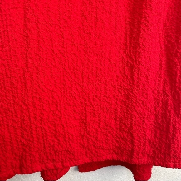 Ali Miles Red Crinkle Fabric Roll Tab Sleeve Tunic Top Size M Asymmetric Hem - Picture 7 of 9